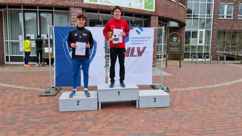  NLV+BLV Meisterschaft im 10 km Straßenlauf in Uelzen mit Felix Schubert