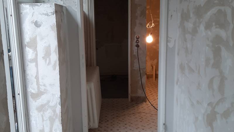 Sanierung der Dusche und Umkleide im Keller